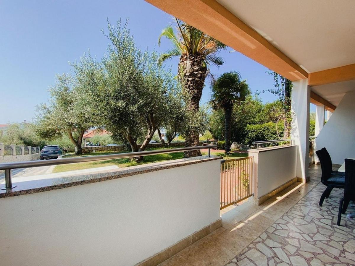Family Friendly With A Swimming Pool Povljana, Pag - 244 Appartamento *