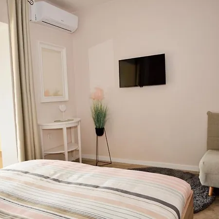 Family Friendly Apartments With A Swimming Pool Povljana, Pag - 244 Room photo