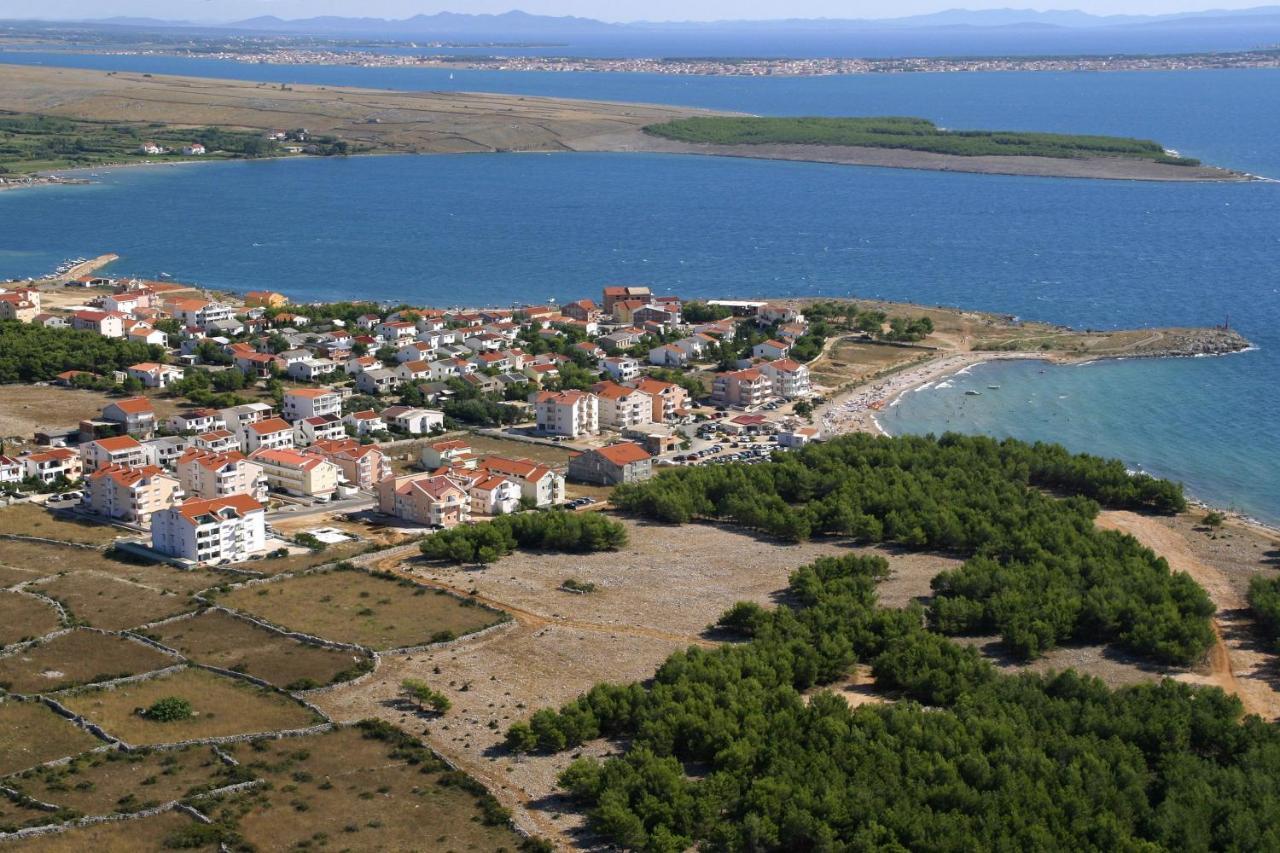 Family Friendly Apartments With A Swimming Pool Povljana, Pag - 244 Apartment Povljana