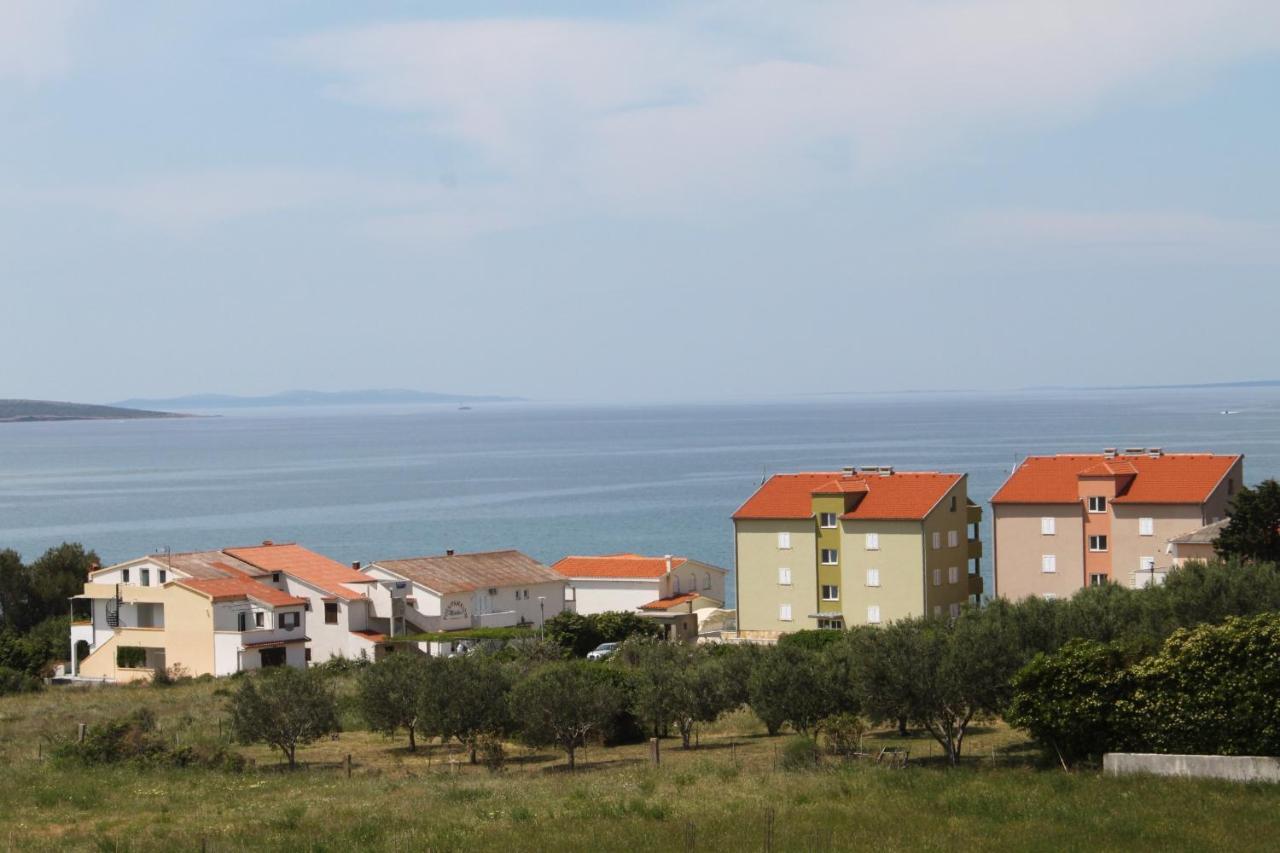 Family Friendly Apartments With A Swimming Pool Povljana, Pag - 244 Apartment Povljana