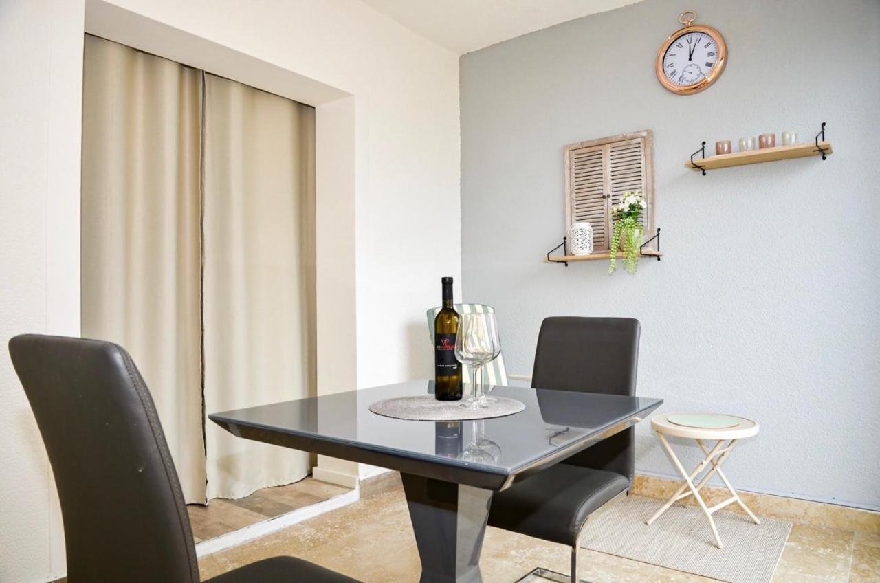 Family Friendly Apartments With A Swimming Pool Povljana, Pag - 244 * Povljana