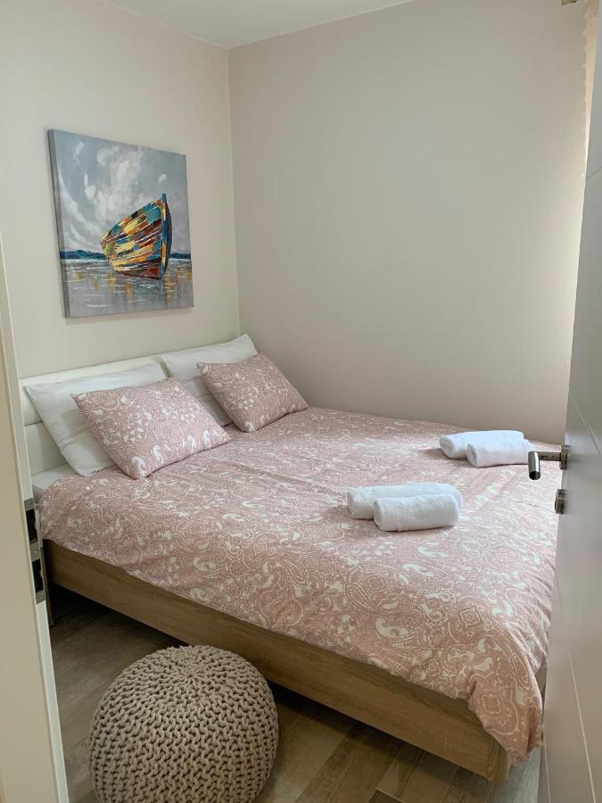 Family Friendly Apartments With A Swimming Pool Povljana, Pag - 244 *