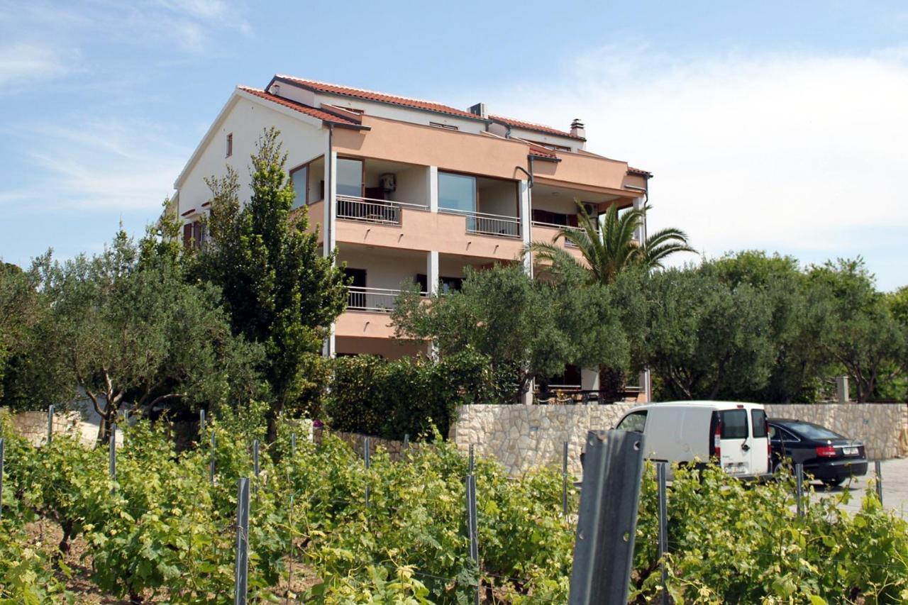 Family Friendly Apartments With A Swimming Pool Povljana, Pag - 244 Apartment