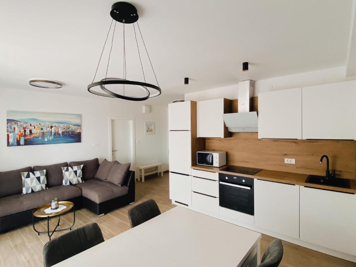 Family Friendly Apartments With A Swimming Pool Povljana, Pag - 244 * Povljana