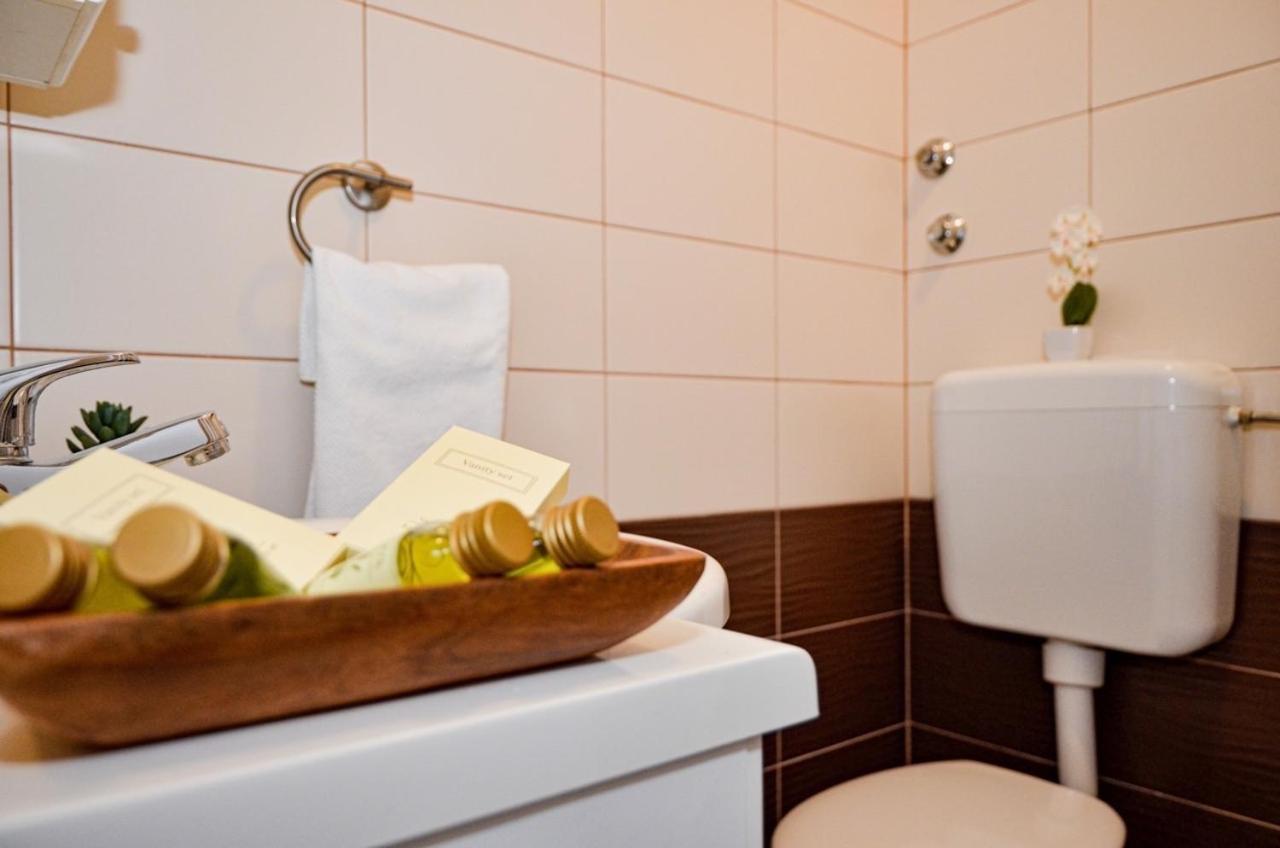 Family Friendly Apartments With A Swimming Pool Povljana, Pag - 244 *