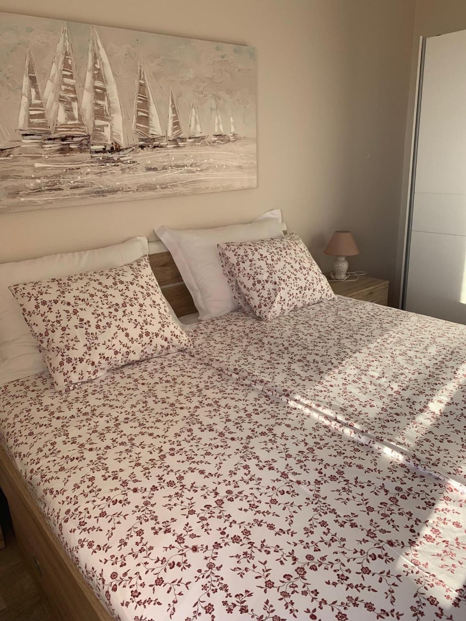Family Friendly Apartments With A Swimming Pool Povljana, Pag - 244