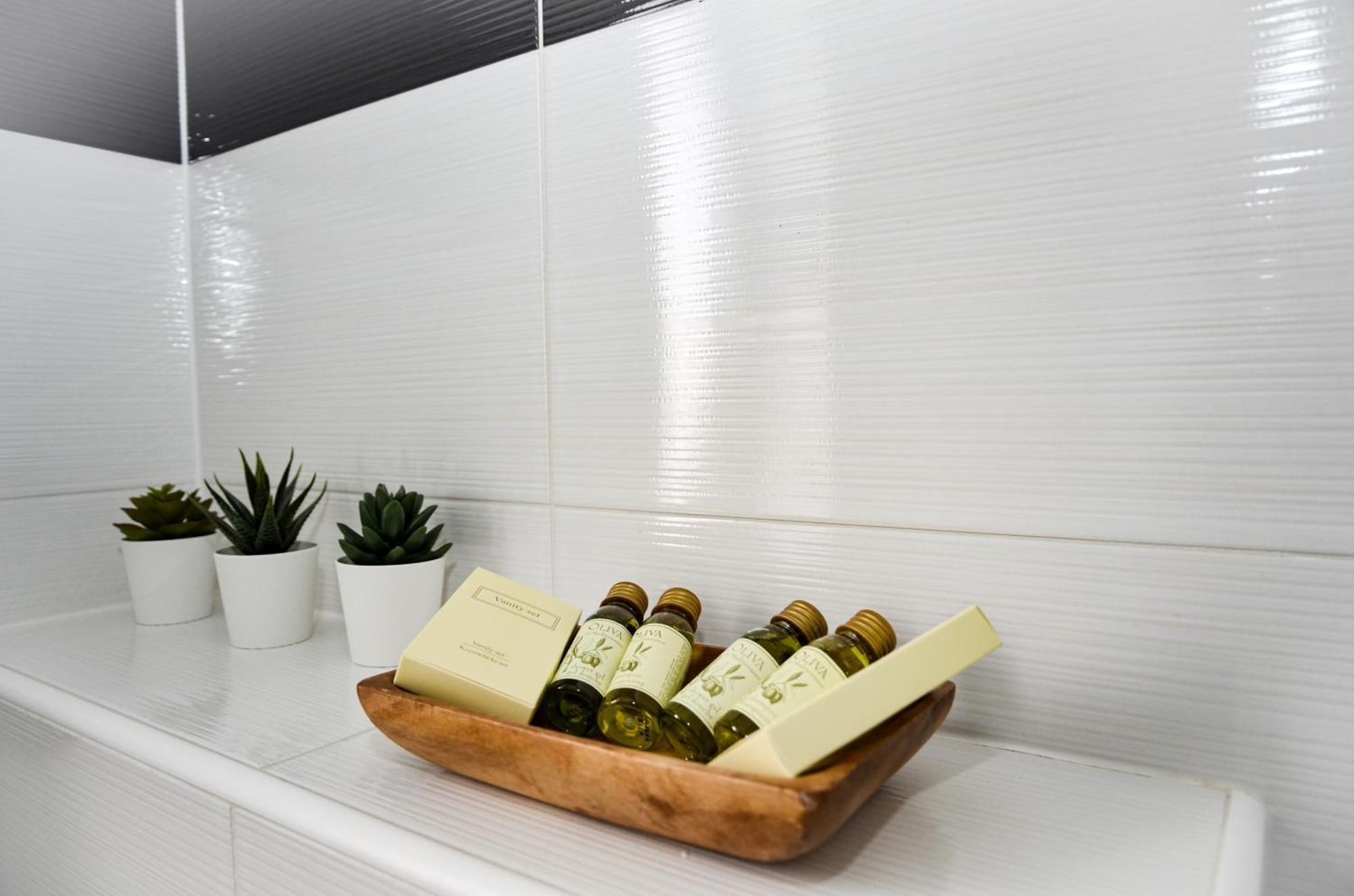 Apartment Family Friendly Apartments With A Swimming Pool Povljana, Pag - 244 *
