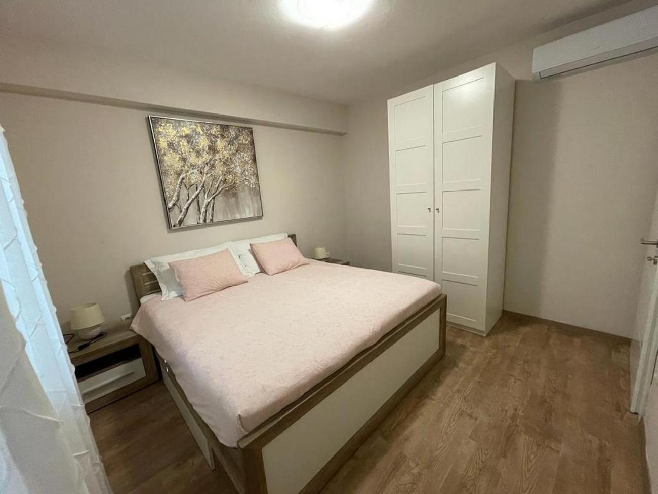 Family Friendly Apartments With A Swimming Pool Povljana, Pag - 244