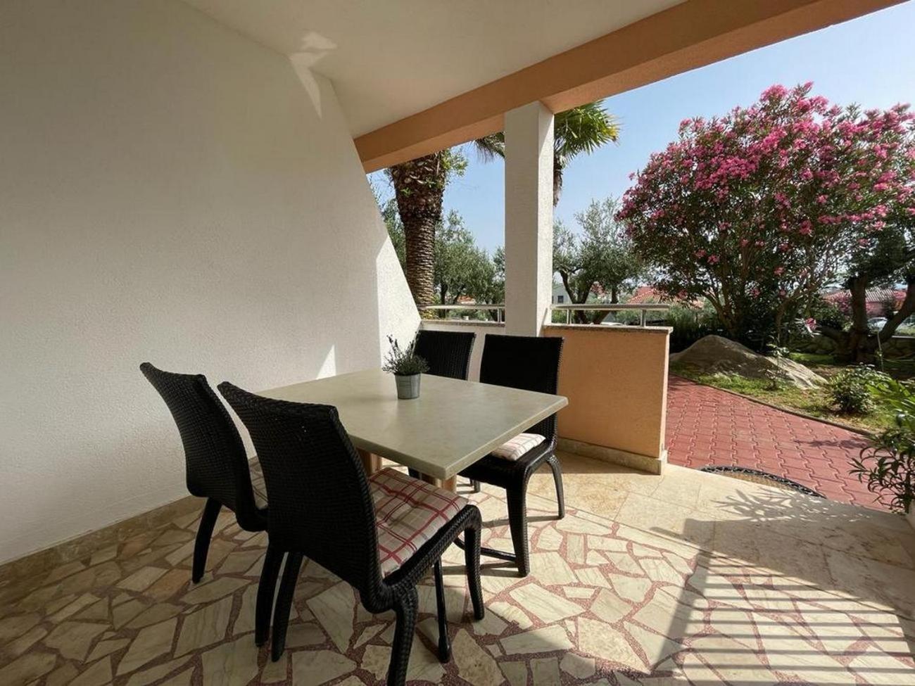 Apartment Family Friendly Apartments With A Swimming Pool Povljana, Pag - 244 *